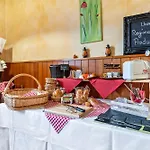 Πανσιόν Zum Schwanen 3*